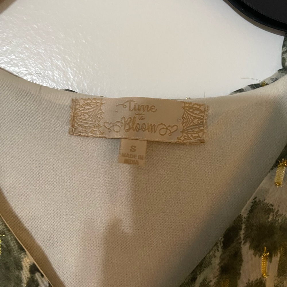 Dress - Picture 3 of 3